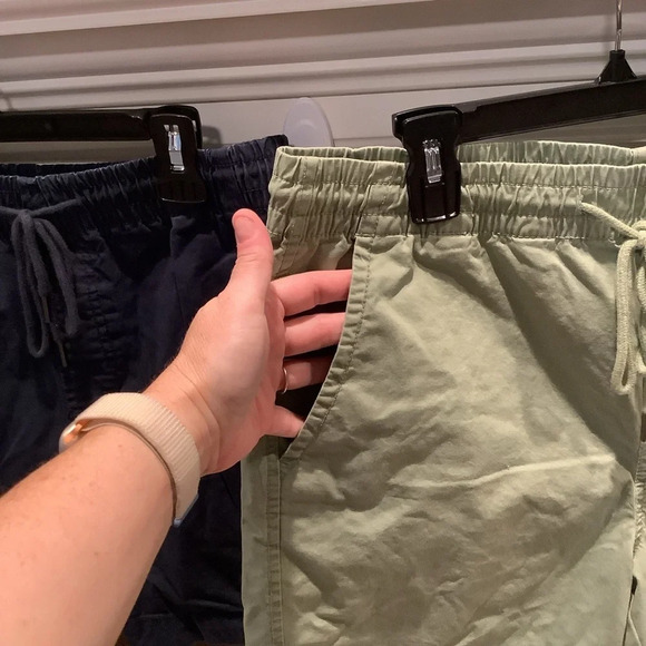 #74 Aeropostale Set of 2 Pull on Chino Shorts Men’s Size Medium - Picture 3 of 9